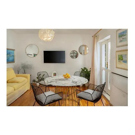 Apartamento Lovely In Makarska