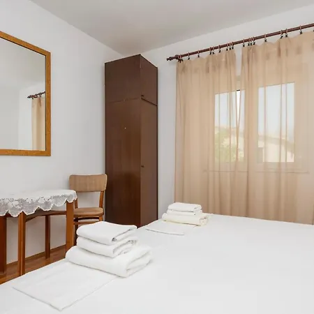 Cozy In With House Sea View Apartment
