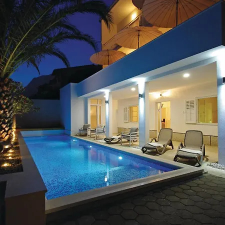Cozy In With House Sea View Apartment