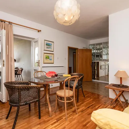 Apartment Cozy In With House Sea View
