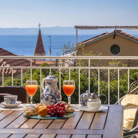 Апартаменты In *